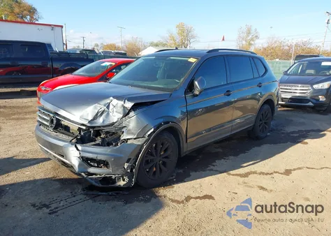 2018 Volkswagen Tiguan 2.0T S из США, поврежденный, VIN 3VV1B7AX4JM064688